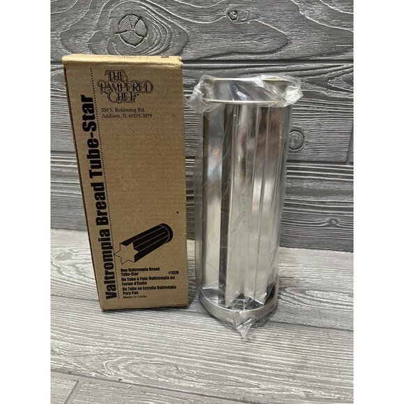 Pampered Chef #1570 Valtrompia Bread Tube Star New open Box Baking Accessory - Picture 1 of 5